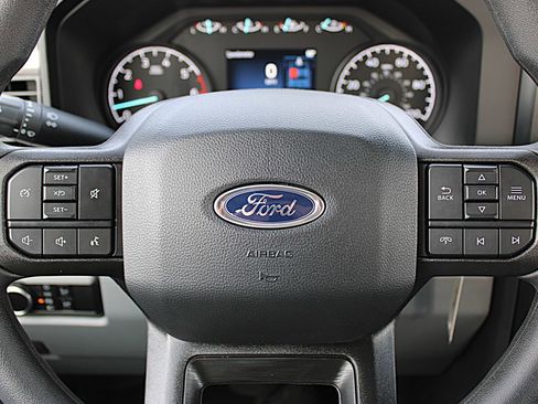 Used 2025 Ford F250 XLT image 18