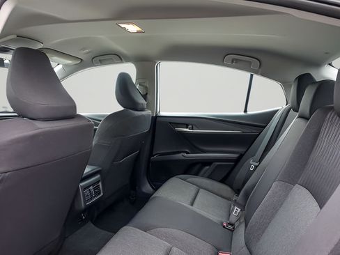 Used 2025 Toyota Camry LE FWD image 12