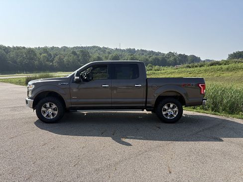 Used 2015 Ford F150 XLT w/ Equipment Group 302A Luxury AWD/4WD image 2