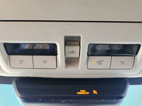 Used 2021 MAZDA MAZDA3 s image 27