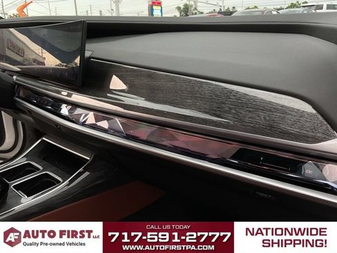 Used 2023 BMW 760i xDrive w/ Executive Package AWD/4WD image 32