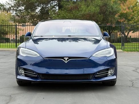 Used 2020 Tesla Model S Performance image 2
