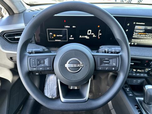 New 2026 Nissan Kicks SV w/ SV Premium Package image 30