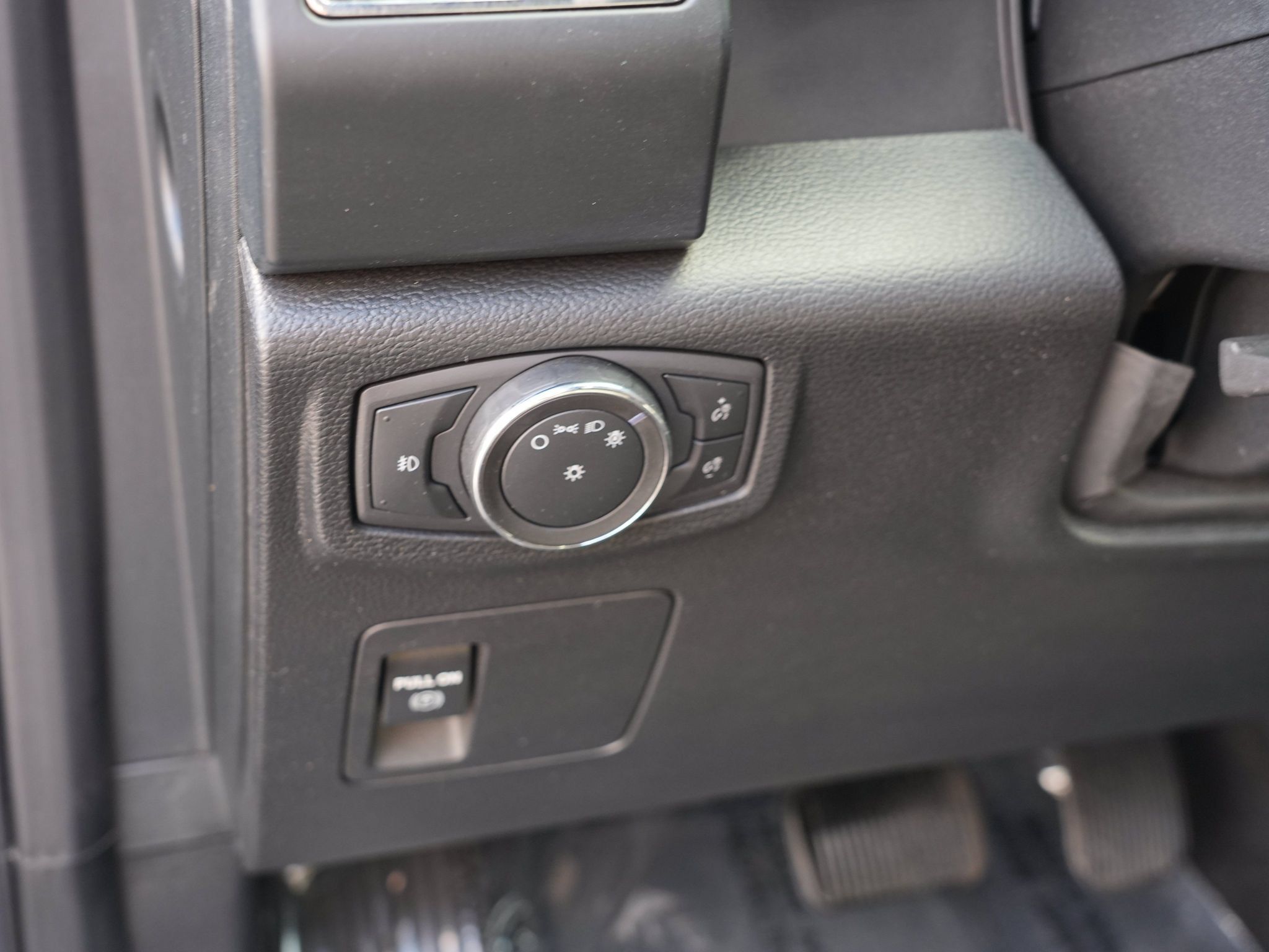 Used 2021 Ford Expedition XL AWD/4WD image 16