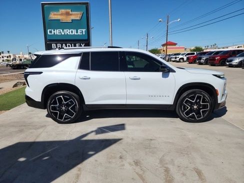 New 2026 Chevrolet Traverse High Country w/ LPO, Floor Liner Package image 3