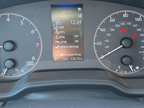 Used 2025 Toyota Corolla LE image 38