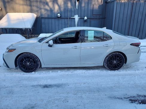 Used 2024 Toyota Camry XSE image 7