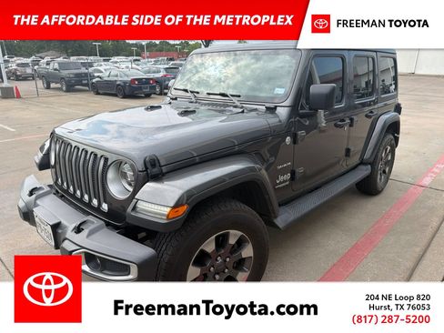 Used 2018 Jeep Wrangler Unlimited Sahara AWD/4WD image 1
