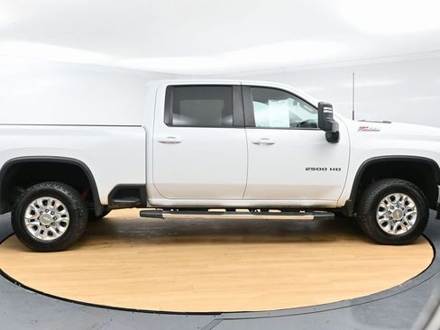 Used 2022 Chevrolet Silverado 2500 LT w/ Convenience Package AWD/4WD image 8
