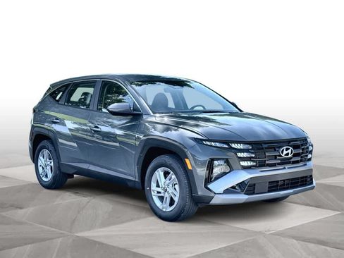 New 2026 Hyundai Tucson SE FWD image 2