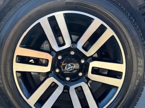 Used 2021 Toyota 4Runner Limited image 35