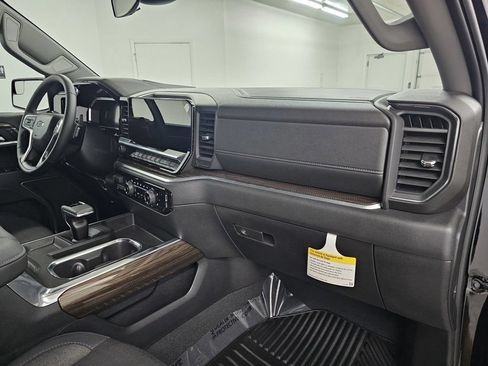 Used 2026 Chevrolet Silverado 1500 RST w/ Z71 Off-Road Package AWD/4WD image 15
