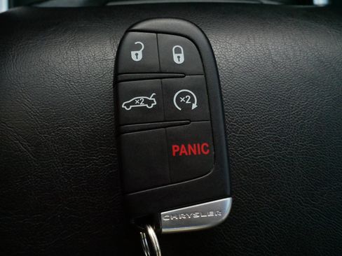 Used 2013 Chrysler 300 C w/ Light Group image 32