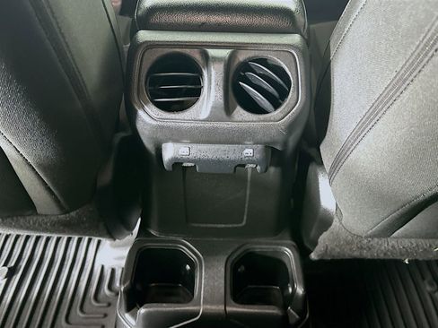 Used 2022 Jeep Wrangler Unlimited Sport AWD/4WD image 22