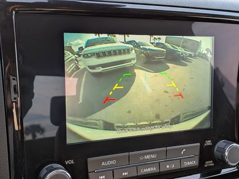 Used 2024 Nissan Frontier S w/ Technology Package image 23