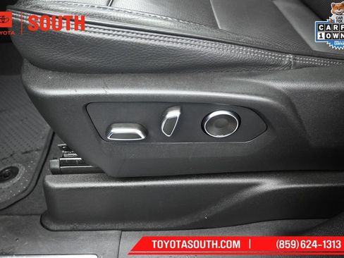 Used 2024 GMC Yukon Denali AWD/4WD image 27