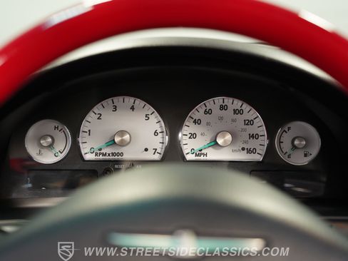 Used 2003 Ford Thunderbird image 40
