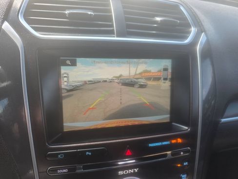 Used 2016 Ford Explorer Limited FWD image 12