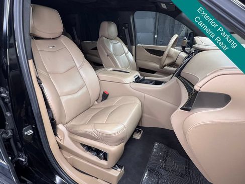 Used 2020 Cadillac Escalade Platinum AWD/4WD image 14
