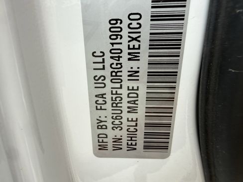 Used 2024 RAM 2500 Laramie w/ Safety Group AWD/4WD image 34