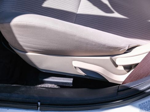Used 2014 Mitsubishi Lancer ES FWD image 24