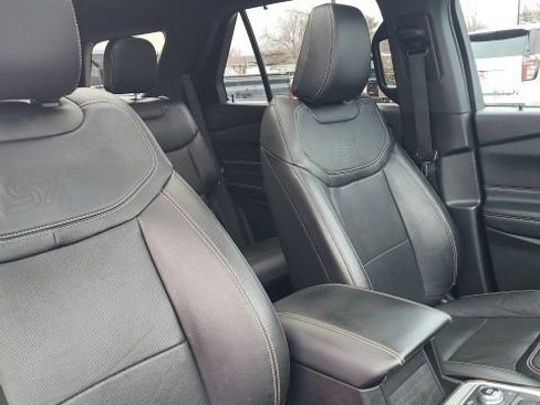 Used 2022 Ford Explorer ST w/ Premium Technology Package image 18