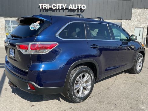 Used 2015 Toyota Highlander Plus AWD/4WD image 7
