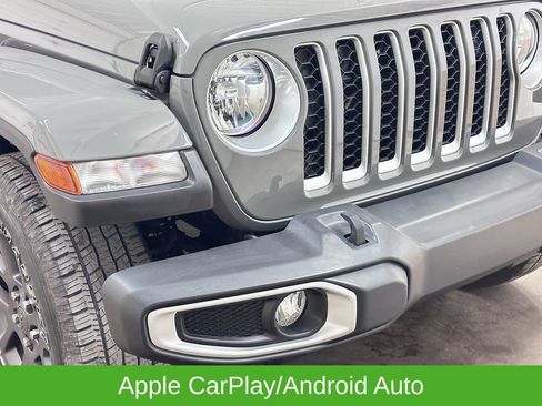 Certified 2021 Jeep Gladiator Overland w/ Cold Weather Group image 15