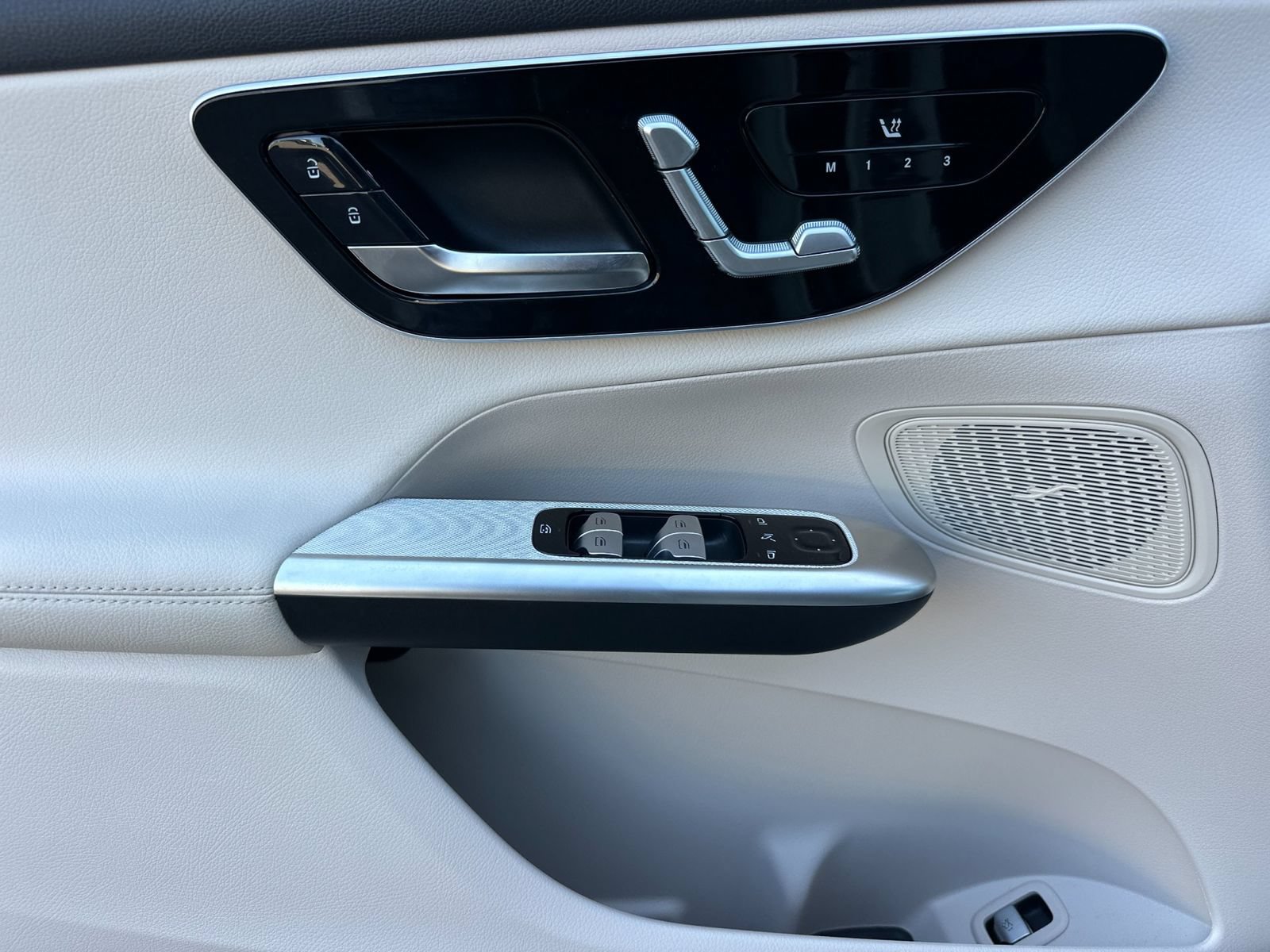 Certified 2026 Mercedes-Benz GLC 300 4MATIC image 12