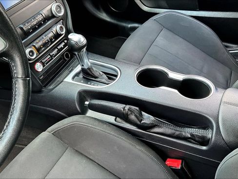 Used 2020 Ford Mustang Coupe RWD image 16
