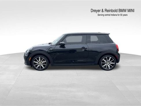 Certified 2023 MINI Cooper SE image 2