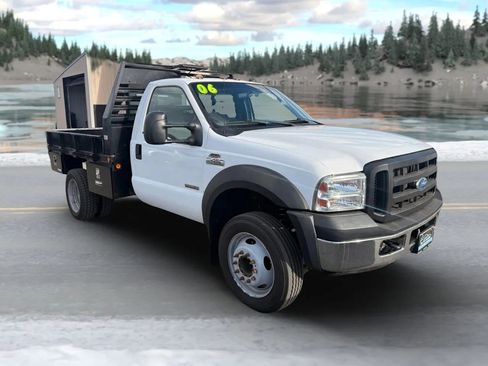 Used 2006 Ford F450 165 W.B. 2D image 1