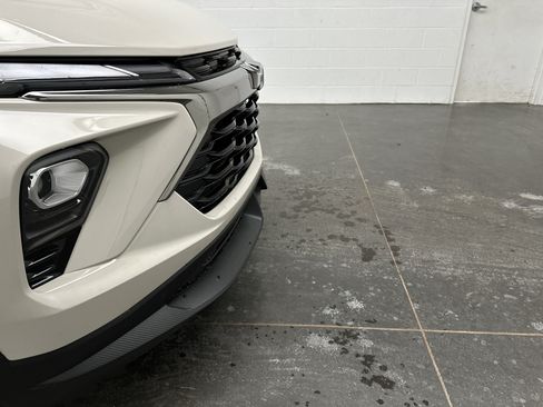New 2026 Chevrolet TrailBlazer RS w/ Convenience Package FWD image 2
