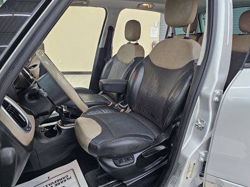 Used 2017 FIAT 500L Lounge w/ Premium Package image 15