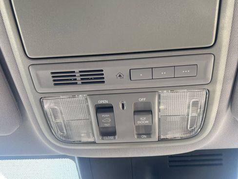 Used 2017 Honda CR-V Touring image 15