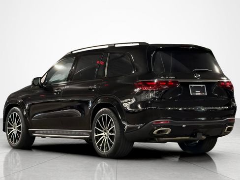 New 2026 Mercedes-Benz GLS 580 4MATIC image 3