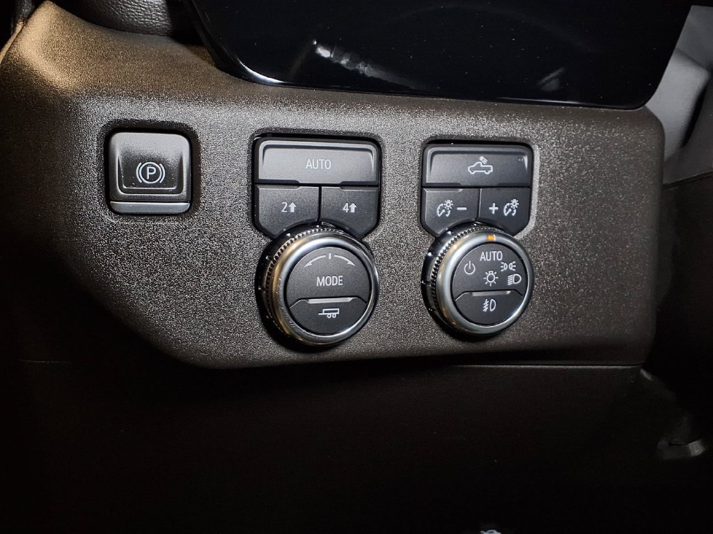 Used 2024 GMC Sierra 1500 Elevation w/ LPO, Elevation Black Package AWD/4WD image 13