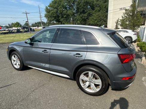 Used 2019 Audi Q5 2.0T Premium Plus w/ Premium Plus Package AWD/4WD image 1