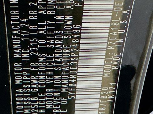 Used 2025 Toyota Corolla LE image 12