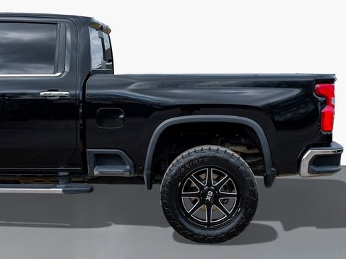 Used 2020 Chevrolet Silverado 2500 LTZ w/ LTZ Texas Edition image 13