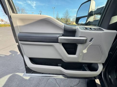 Used 2019 Ford F350 XLT image 15