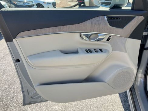 Used 2025 Volvo XC90 B5 Plus image 22