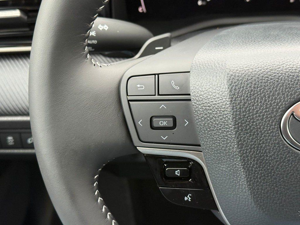 New 2026 Toyota Camry SE FWD image 14