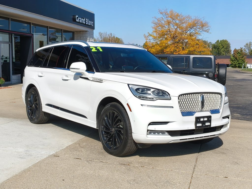 Used 2021 Lincoln Aviator Reserve AWD/4WD image 40