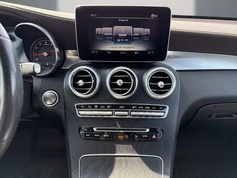 Used 2018 Mercedes-Benz GLC 300 4MATIC image 19