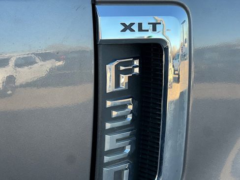 Used 2022 Ford F350 XLT image 26