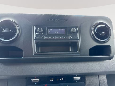 Used 2021 Mercedes-Benz Sprinter 2500 image 12
