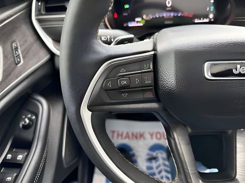 Used 2025 Jeep Grand Cherokee Limited 4xe image 34