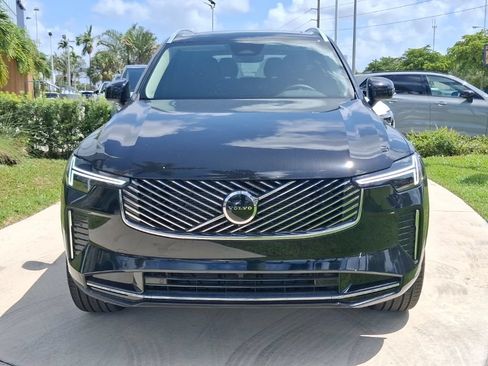 New 2026 Volvo XC90 B5 Core AWD/4WD image 2