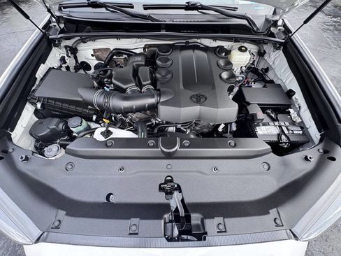 Used 2019 Toyota 4Runner SR5 image 44